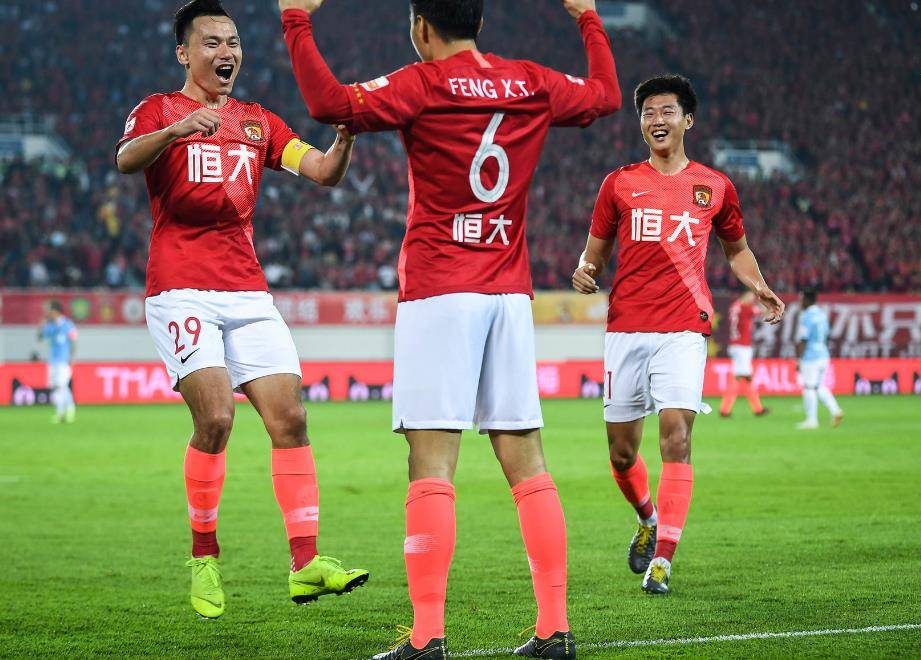 包含恒大连胜重建士气，球员备战中长期联赛的词条